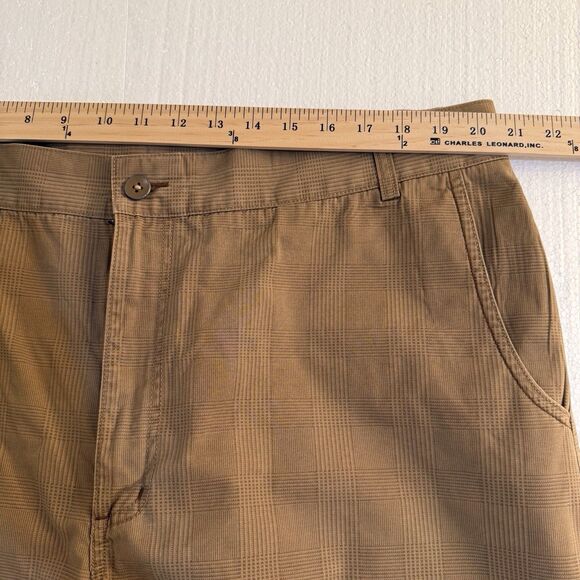 Orvis Trout Bum Shorts S42 Tan Plaid Outdoor Cargo pocket Hiking fishing Camping - Picture 4 of 11
